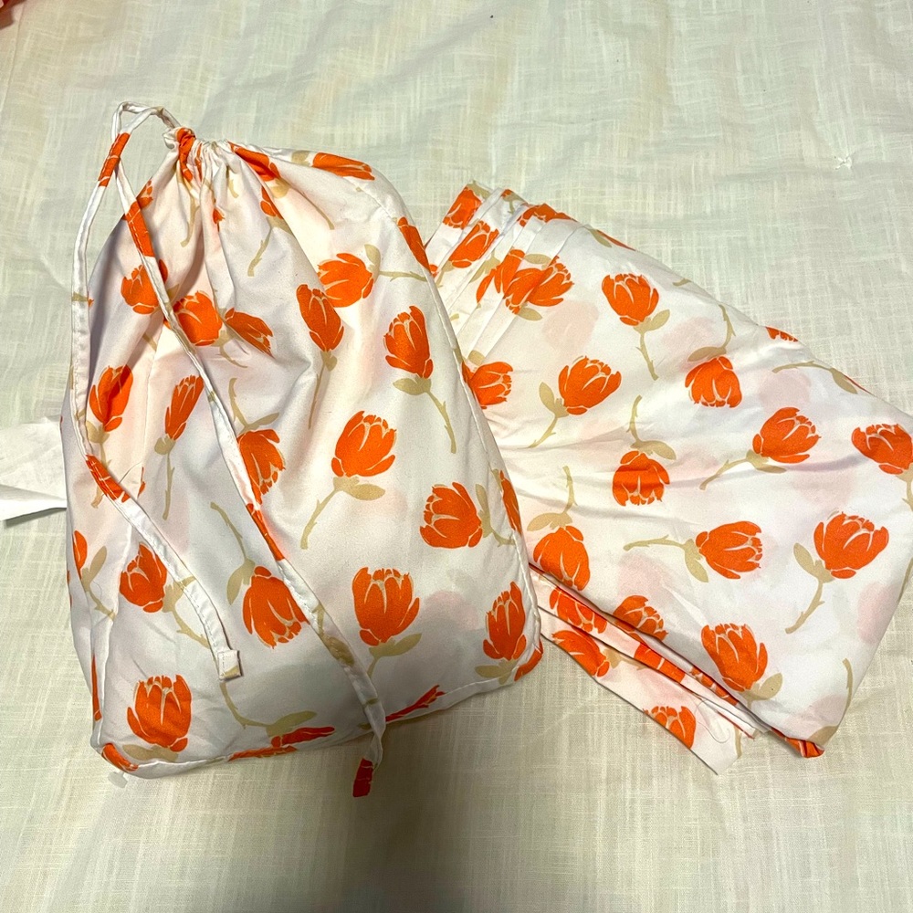 Queen apricot bed sheets